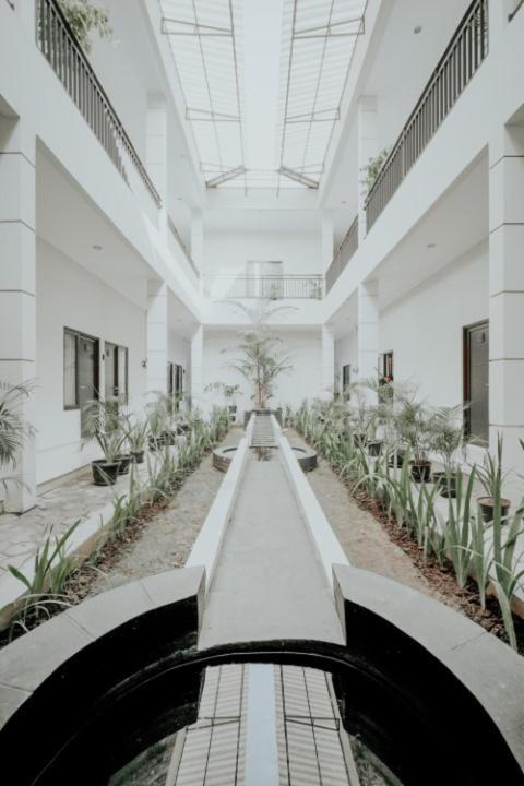 D'Paragon Flamboyan Yogyakarta Exterior photo