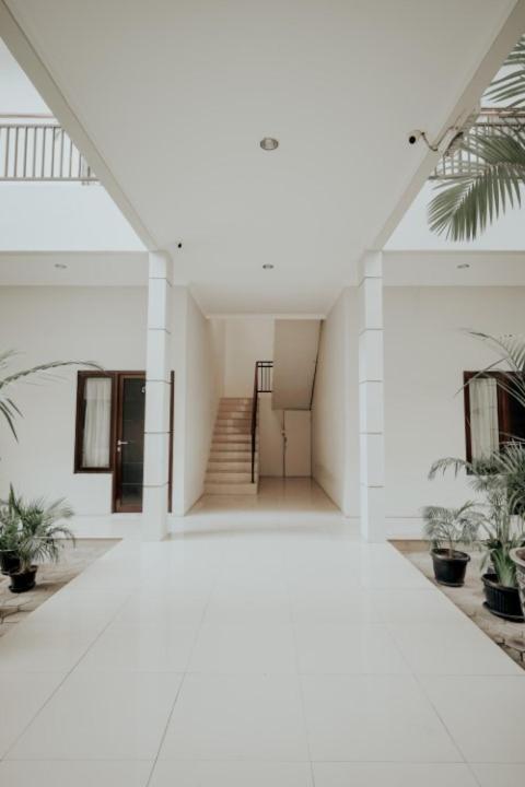 D'Paragon Flamboyan Yogyakarta Exterior photo